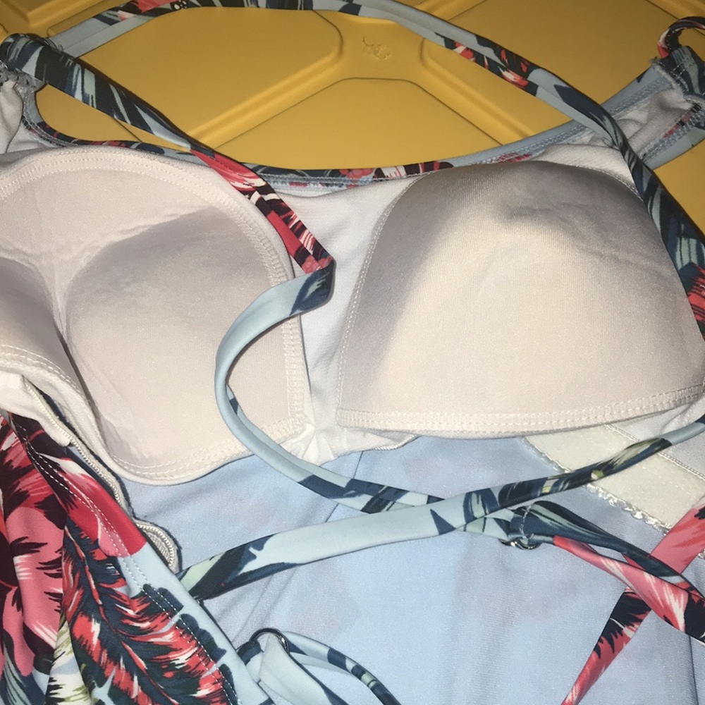 Kona Sol full Swimsuit 🩱 - Picture 10 of 11